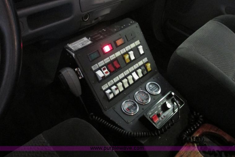 image for item F4704 2003 Ford F350 XL Super Duty ambulance