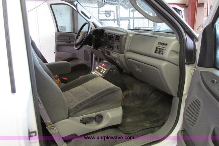 image for item F4704 2003 Ford F350 XL Super Duty ambulance