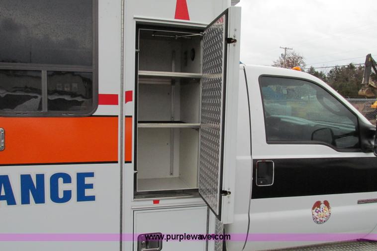 image for item F4704 2003 Ford F350 XL Super Duty ambulance