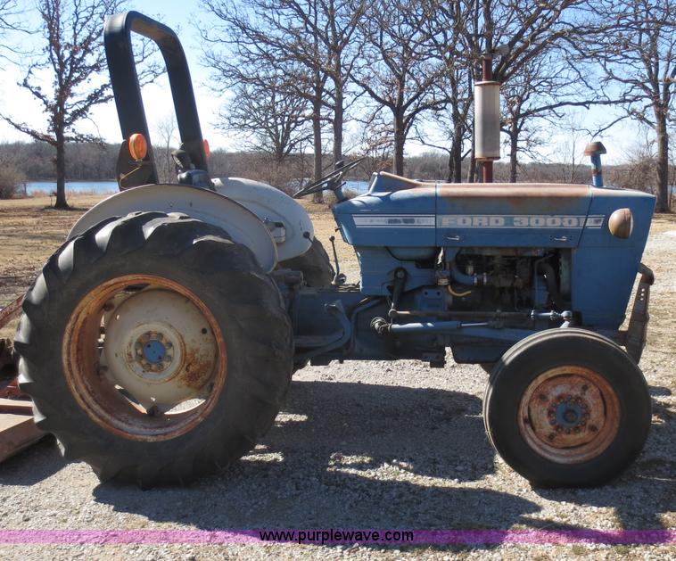 image for item F6591 Ford 3000 tractor