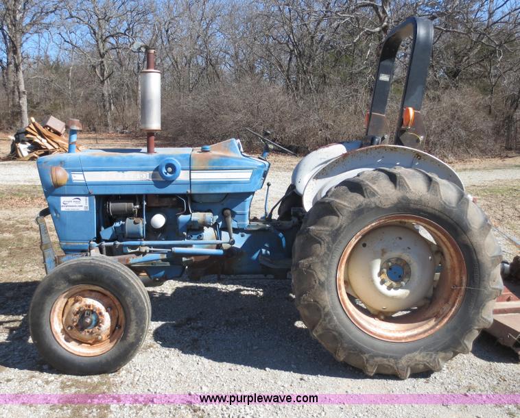 image for item F6591 Ford 3000 tractor