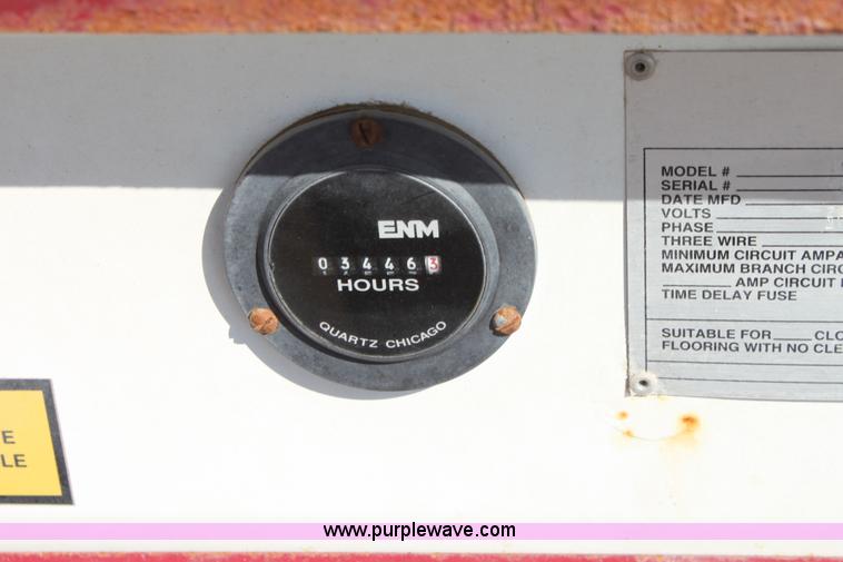 image for item G4921 2002 White Inc. 1020N/G pressure washer