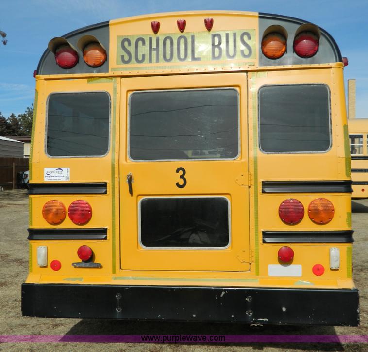 image for item G7678 2000 GMC school bus