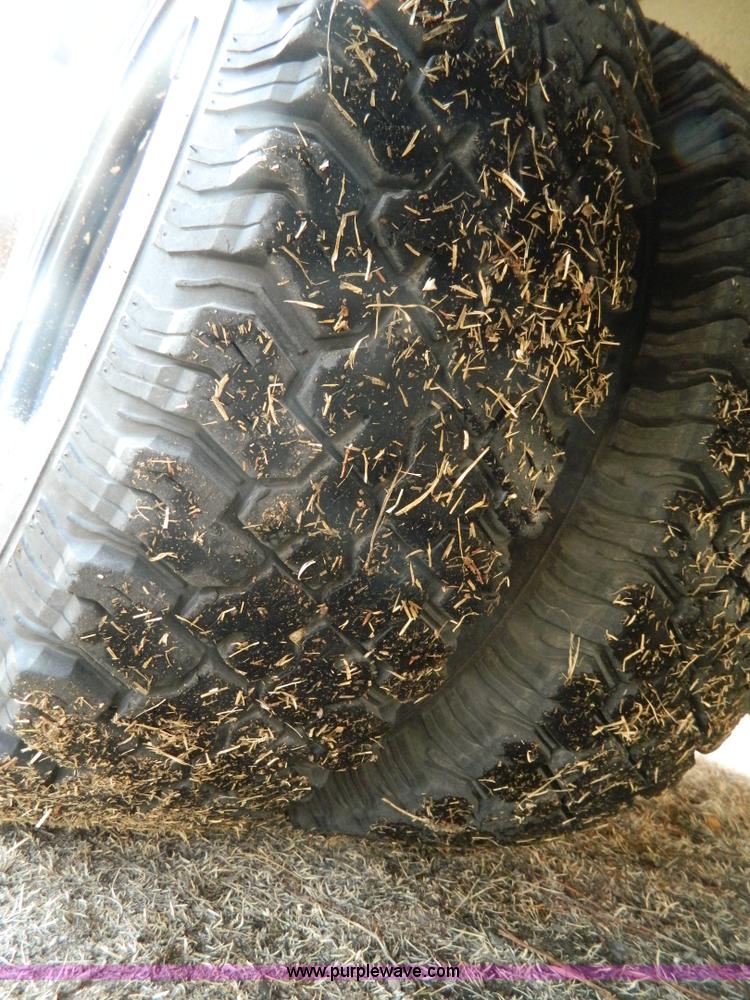 image for item G7678 2000 GMC school bus