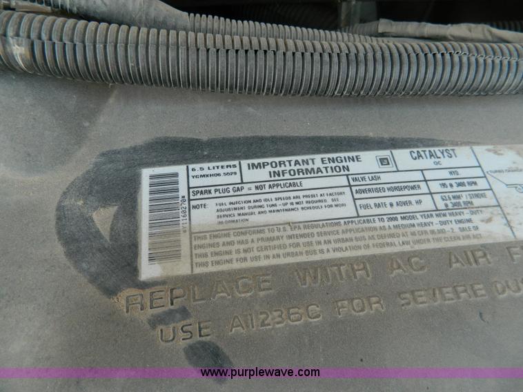 image for item G7678 2000 GMC school bus