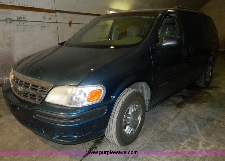 image for item G7681 2002 Chevrolet Venture van