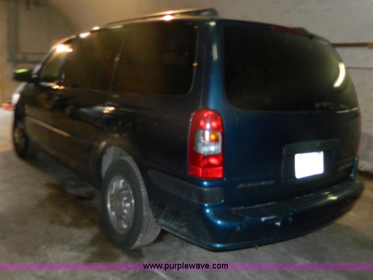 image for item G7681 2002 Chevrolet Venture van