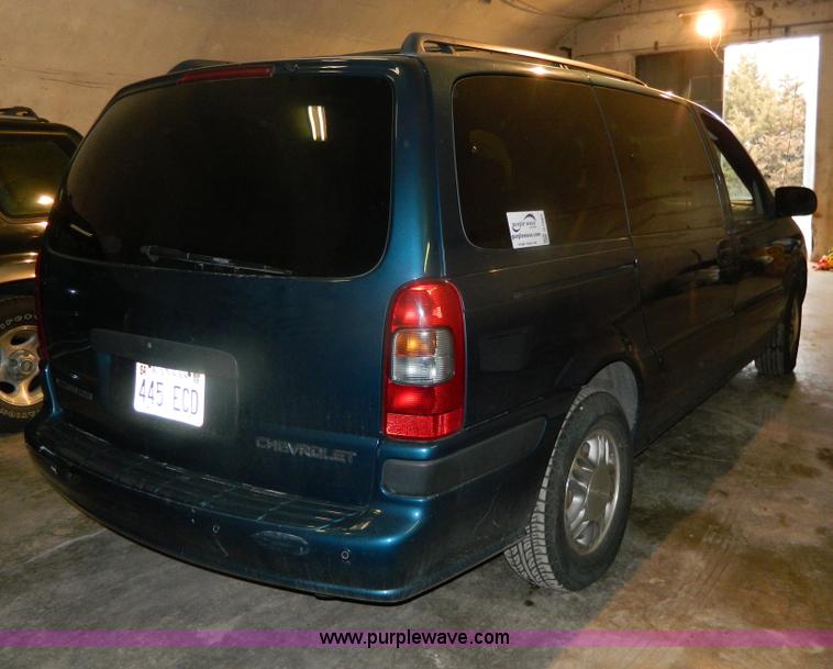 image for item G7681 2002 Chevrolet Venture van