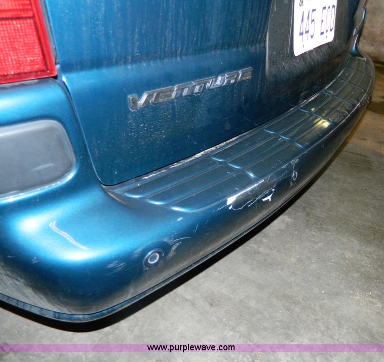 image for item G7681 2002 Chevrolet Venture van