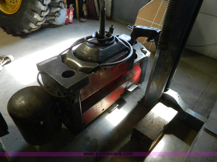 image for item S9229 Coats 20-20A tire changer