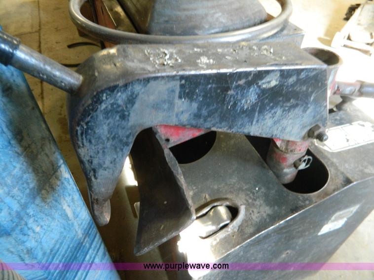 image for item S9229 Coats 20-20A tire changer