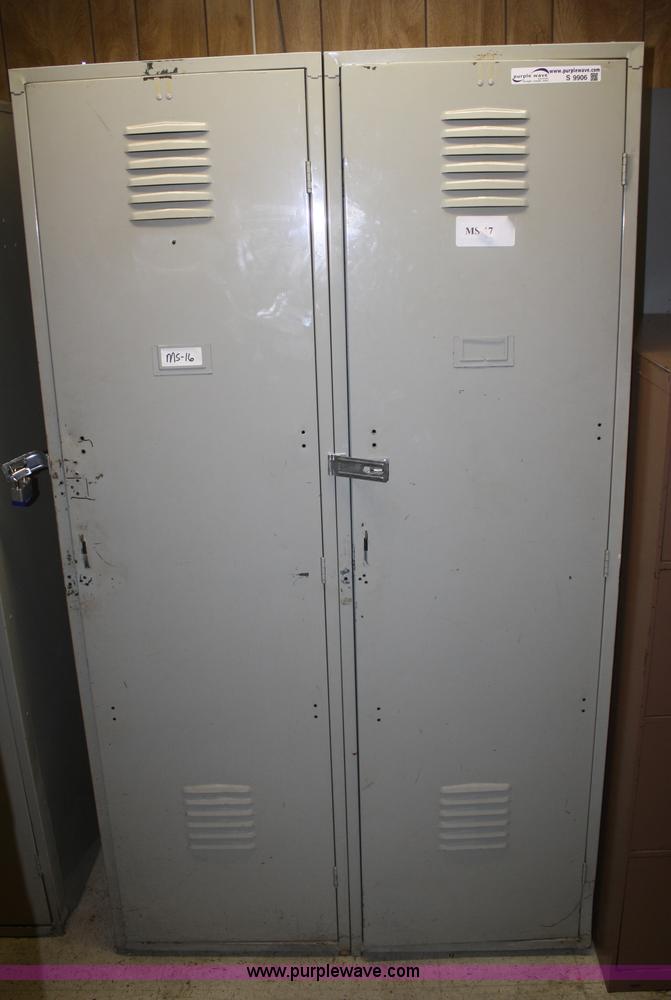 image for item S9906 (2) double lockers