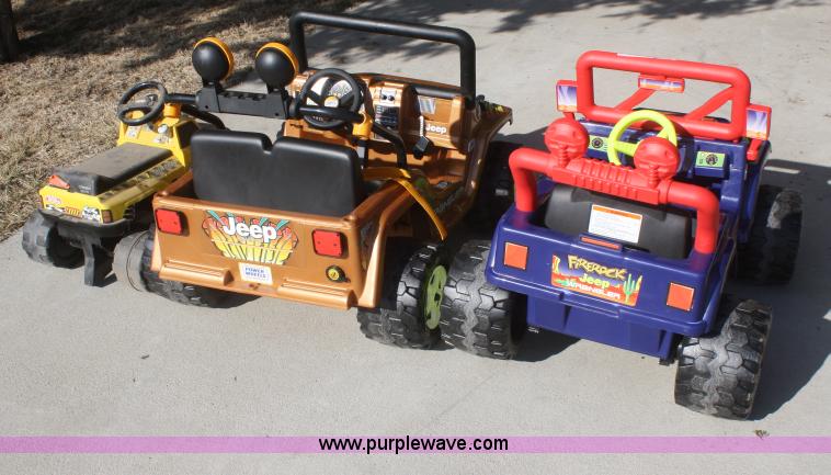 image for item S9909 (2) Jeep Power Wheels