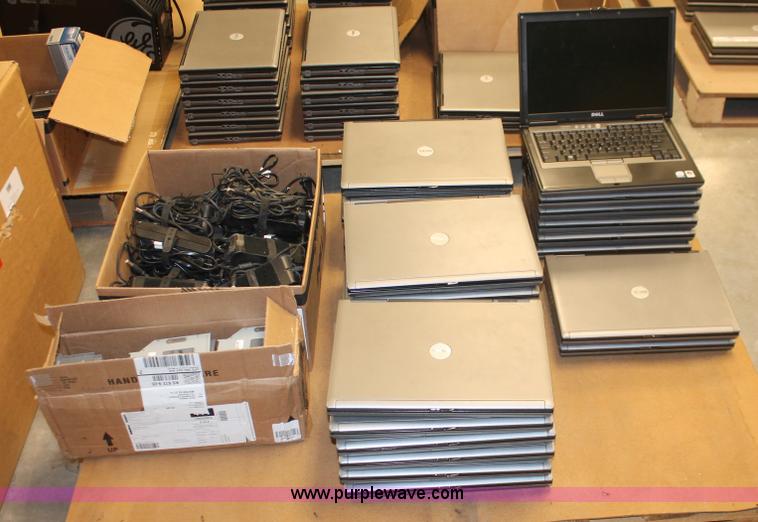 image for item V9014 (26) Dell Lattitude D630 laptop computers