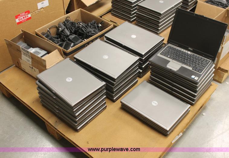 image for item V9014 (26) Dell Lattitude D630 laptop computers