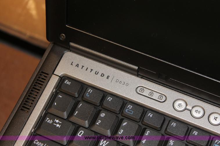 image for item V9015 (26) Dell Lattitude D630 laptop computers