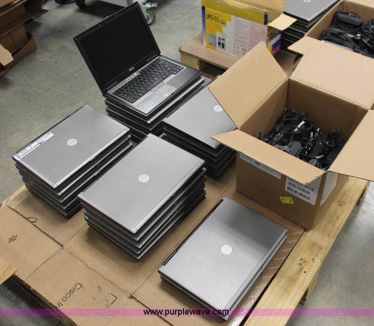 image for item V9016 (22) Dell Lattitude D620 laptop computers