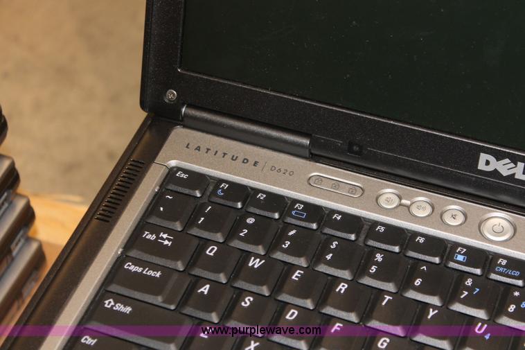 image for item V9016 (22) Dell Lattitude D620 laptop computers