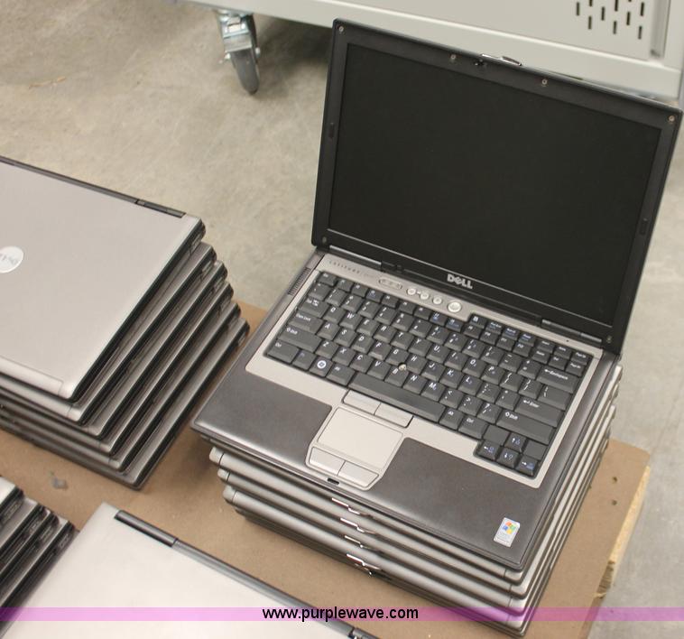 image for item V9017 (27) Dell Lattitude D630 laptop computers
