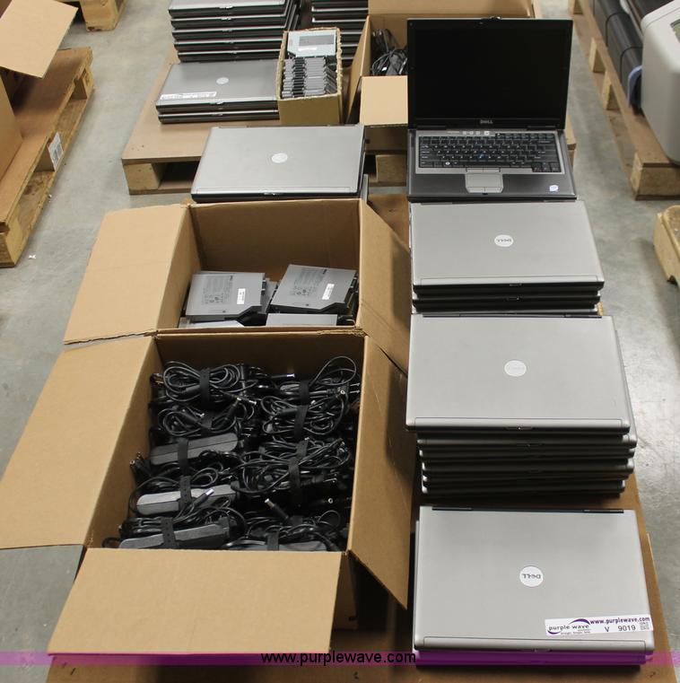 image for item V9019 (26) Dell Lattitude D630 laptop computers