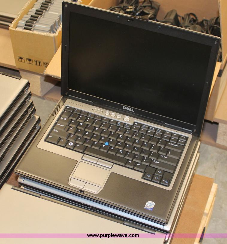 image for item V9019 (26) Dell Lattitude D630 laptop computers