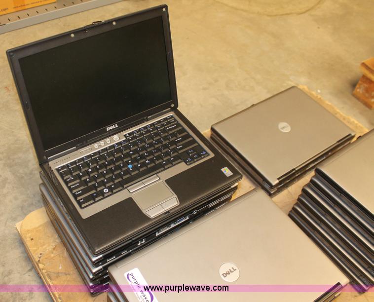 image for item V9020 (26) Dell Lattitude D630 laptop computers
