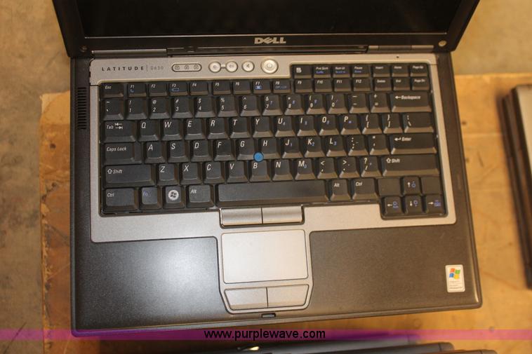 image for item V9020 (26) Dell Lattitude D630 laptop computers