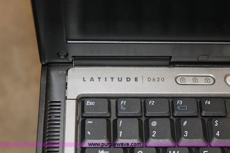 image for item V9023 (22) Dell Lattitude D620 laptop computers