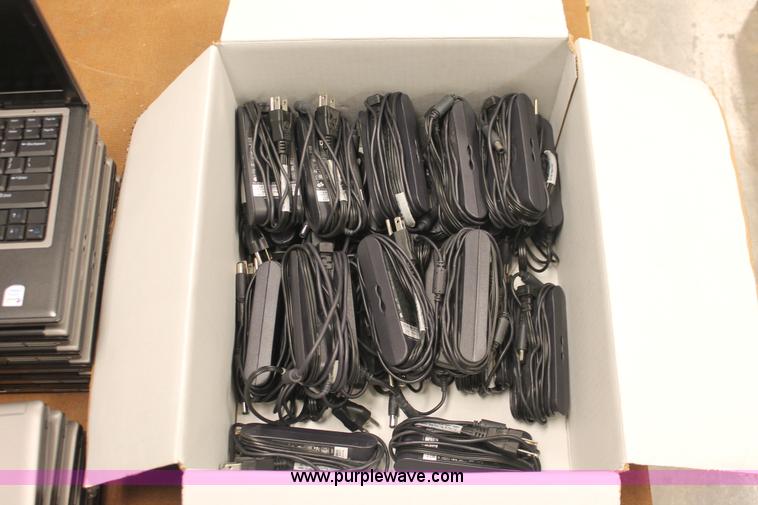 image for item V9023 (22) Dell Lattitude D620 laptop computers