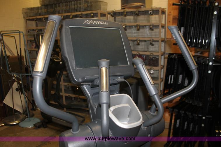 image for item V9121 Life Fitness 95X elliptical cross trainer
