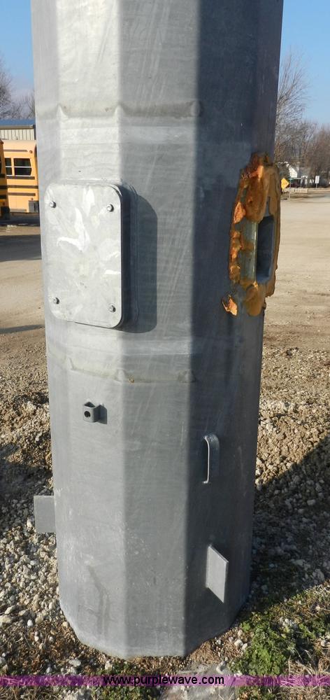 image for item W9505 (4) receiver towers