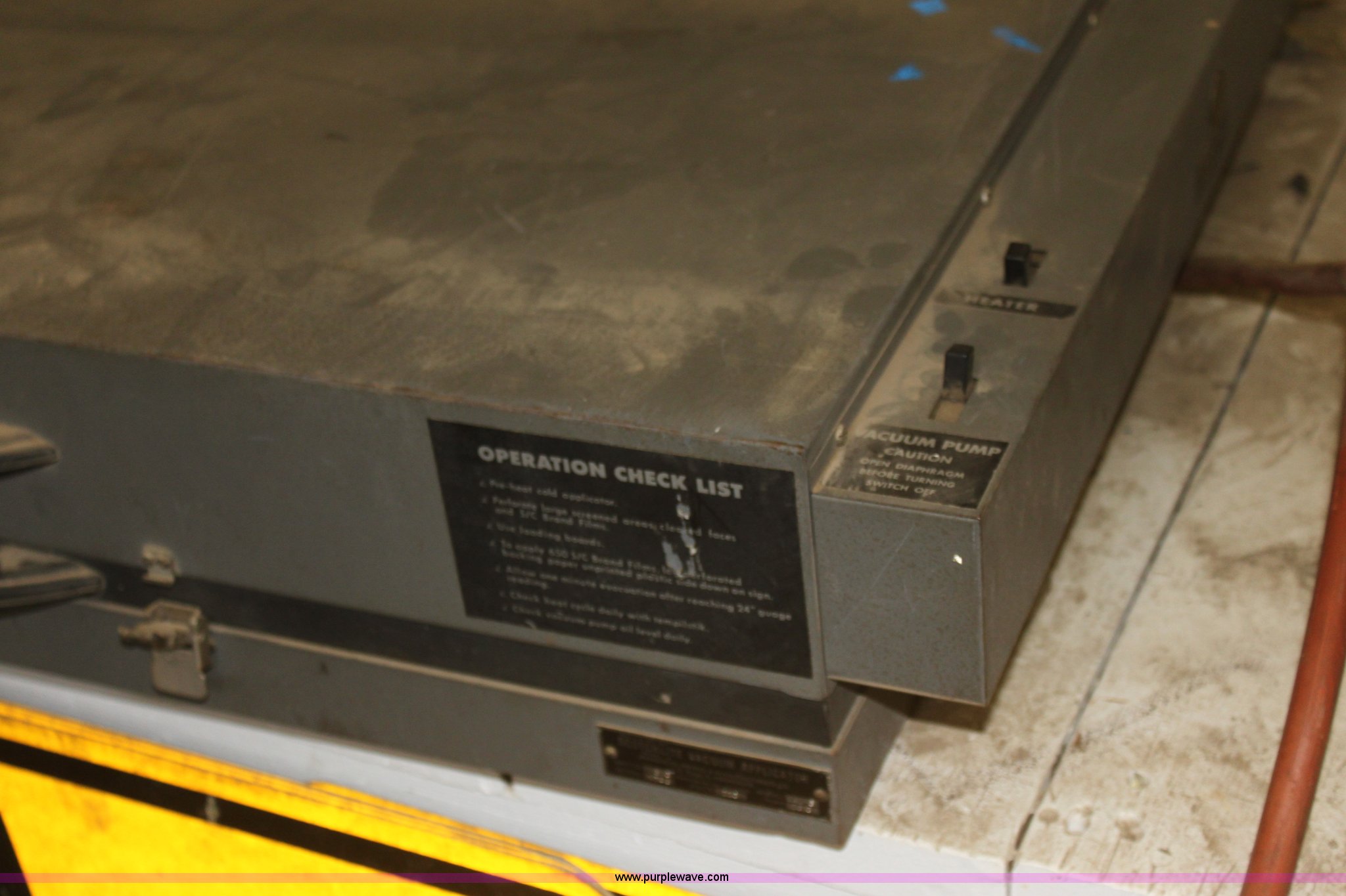 Heat lamp applicator in Wellington, KS Item AA9170 sold Purple Wave