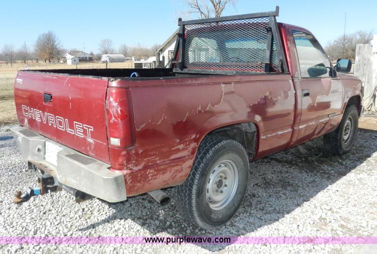 image for item A3918 1992 Chevrolet Cheyenne 1500 pickup truck