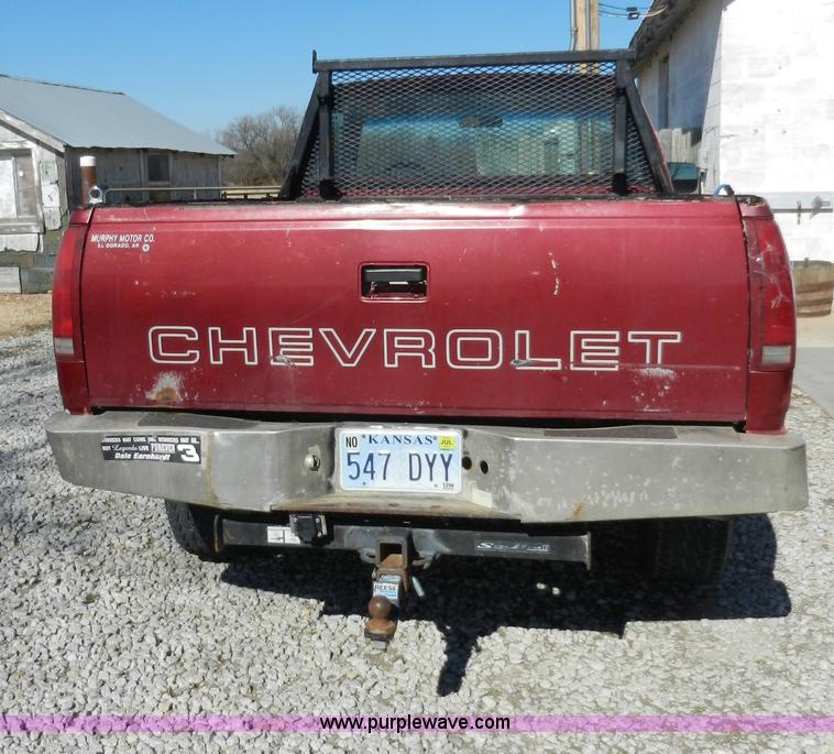 image for item A3918 1992 Chevrolet Cheyenne 1500 pickup truck