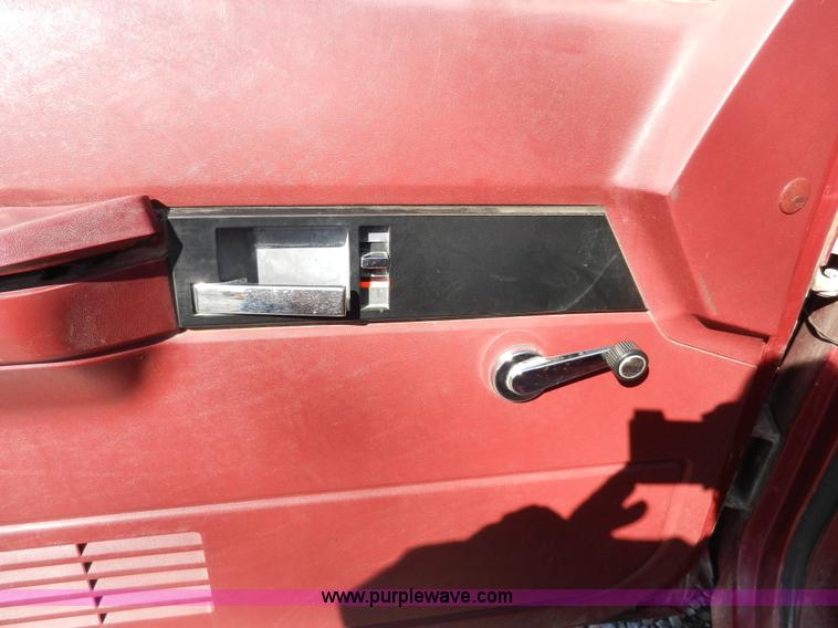 image for item A3918 1992 Chevrolet Cheyenne 1500 pickup truck