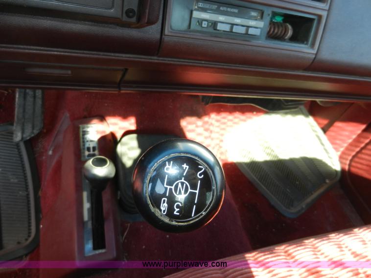 image for item A3918 1992 Chevrolet Cheyenne 1500 pickup truck