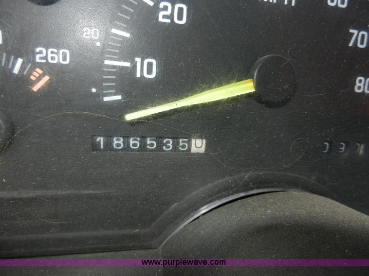 image for item A3918 1992 Chevrolet Cheyenne 1500 pickup truck