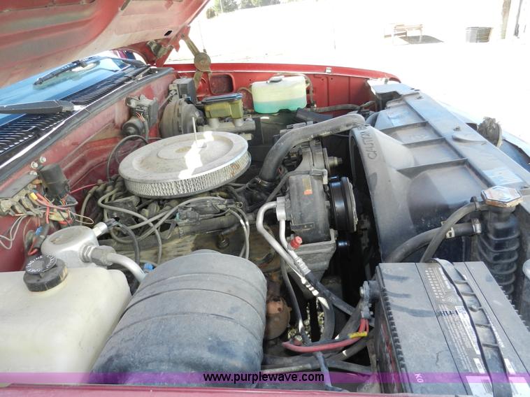 image for item A3918 1992 Chevrolet Cheyenne 1500 pickup truck