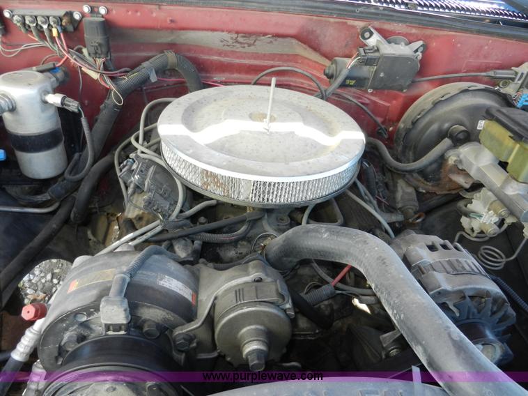 image for item A3918 1992 Chevrolet Cheyenne 1500 pickup truck