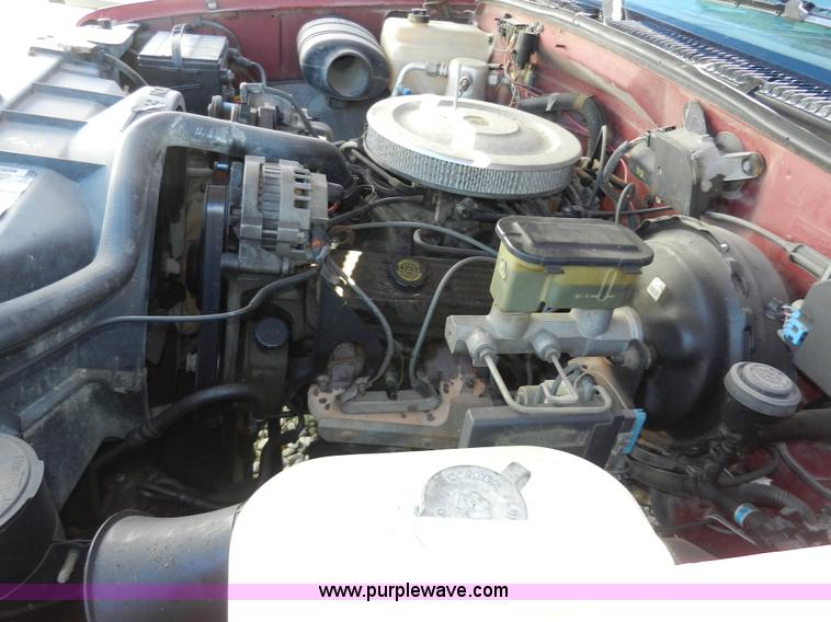 image for item A3918 1992 Chevrolet Cheyenne 1500 pickup truck