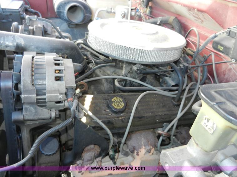 image for item A3918 1992 Chevrolet Cheyenne 1500 pickup truck