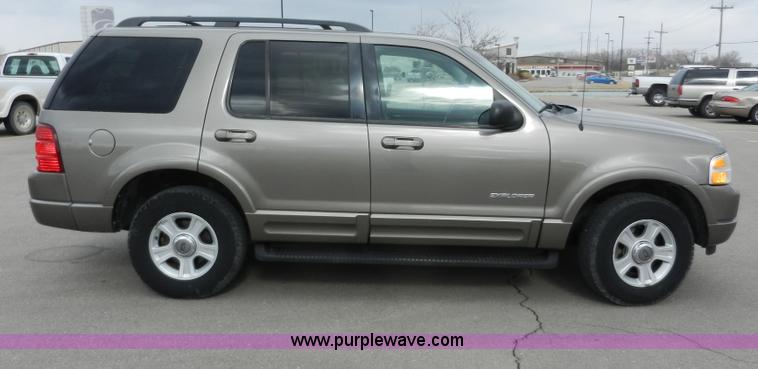 image for item A3964 2002 Ford Explorer Limited SUV