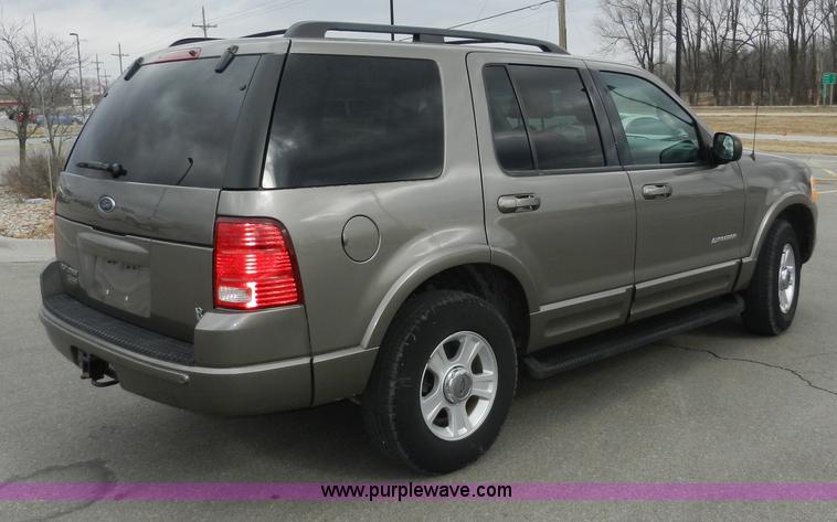 image for item A3964 2002 Ford Explorer Limited SUV