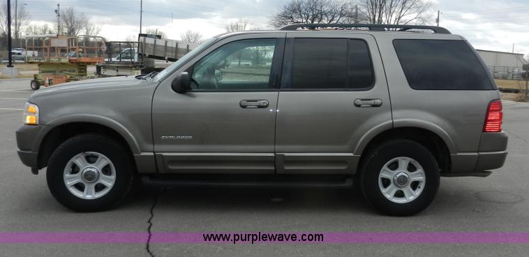 image for item A3964 2002 Ford Explorer Limited SUV
