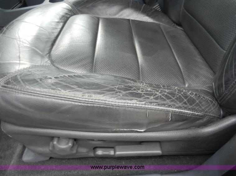 image for item A3964 2002 Ford Explorer Limited SUV