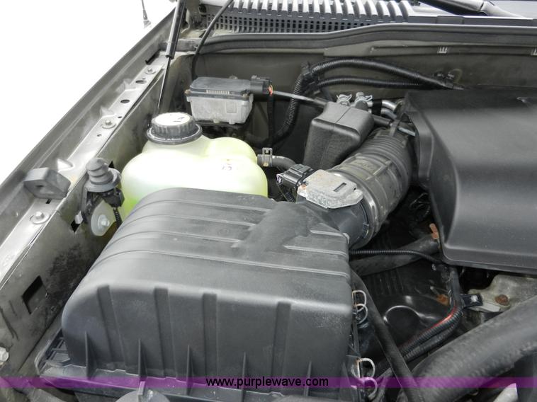 image for item A3964 2002 Ford Explorer Limited SUV