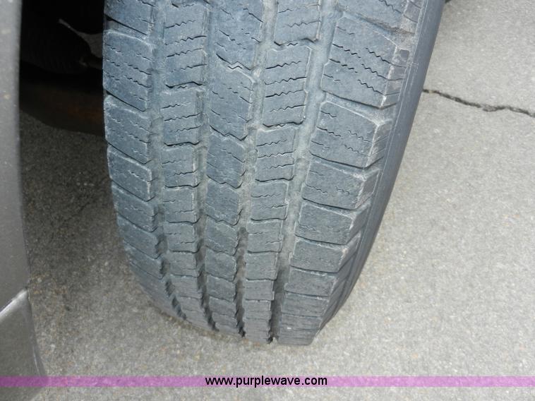 image for item A3964 2002 Ford Explorer Limited SUV