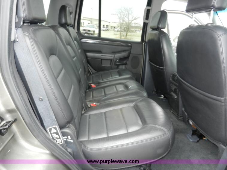image for item A3964 2002 Ford Explorer Limited SUV