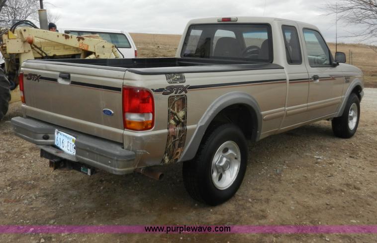 image for item A3971 1996 Ford Ranger STX SuperCab pickup truck