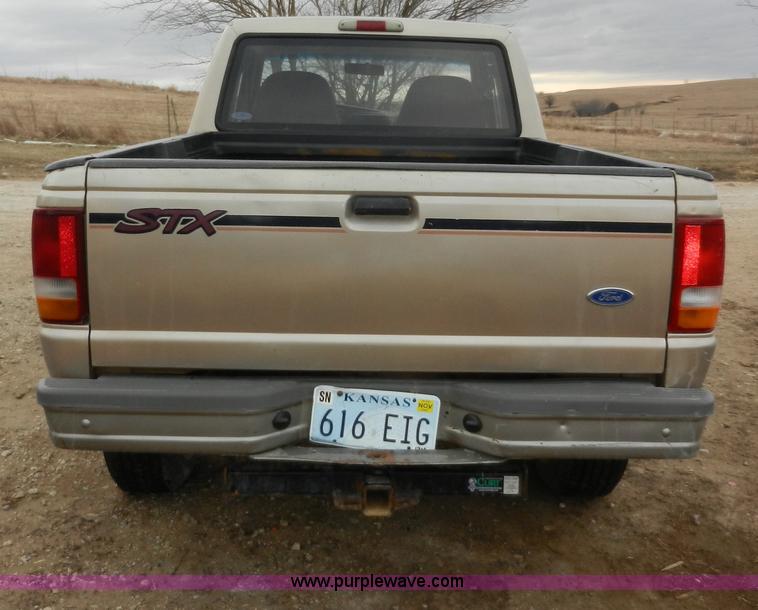 image for item A3971 1996 Ford Ranger STX SuperCab pickup truck
